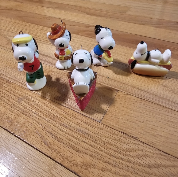 Peanuts Other - Vintage Snoopy Christmas ornaments